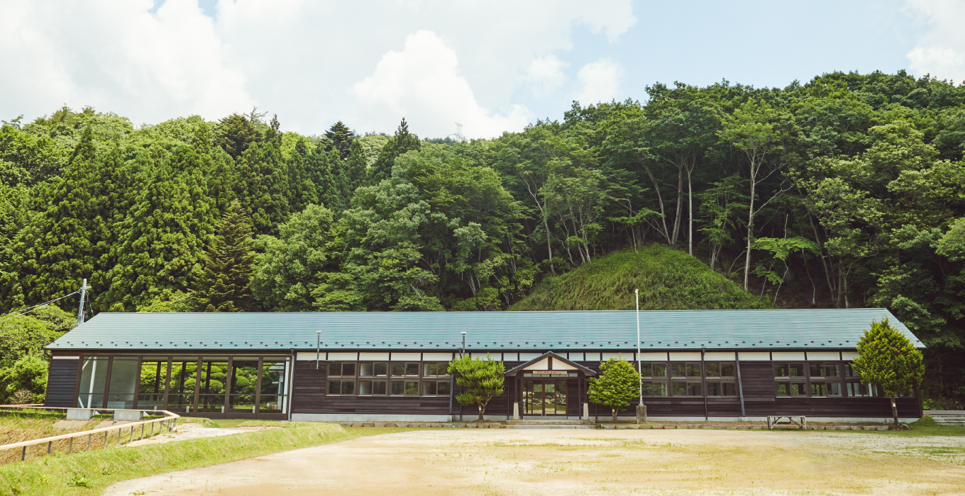 鮮やかに表情を変える里山